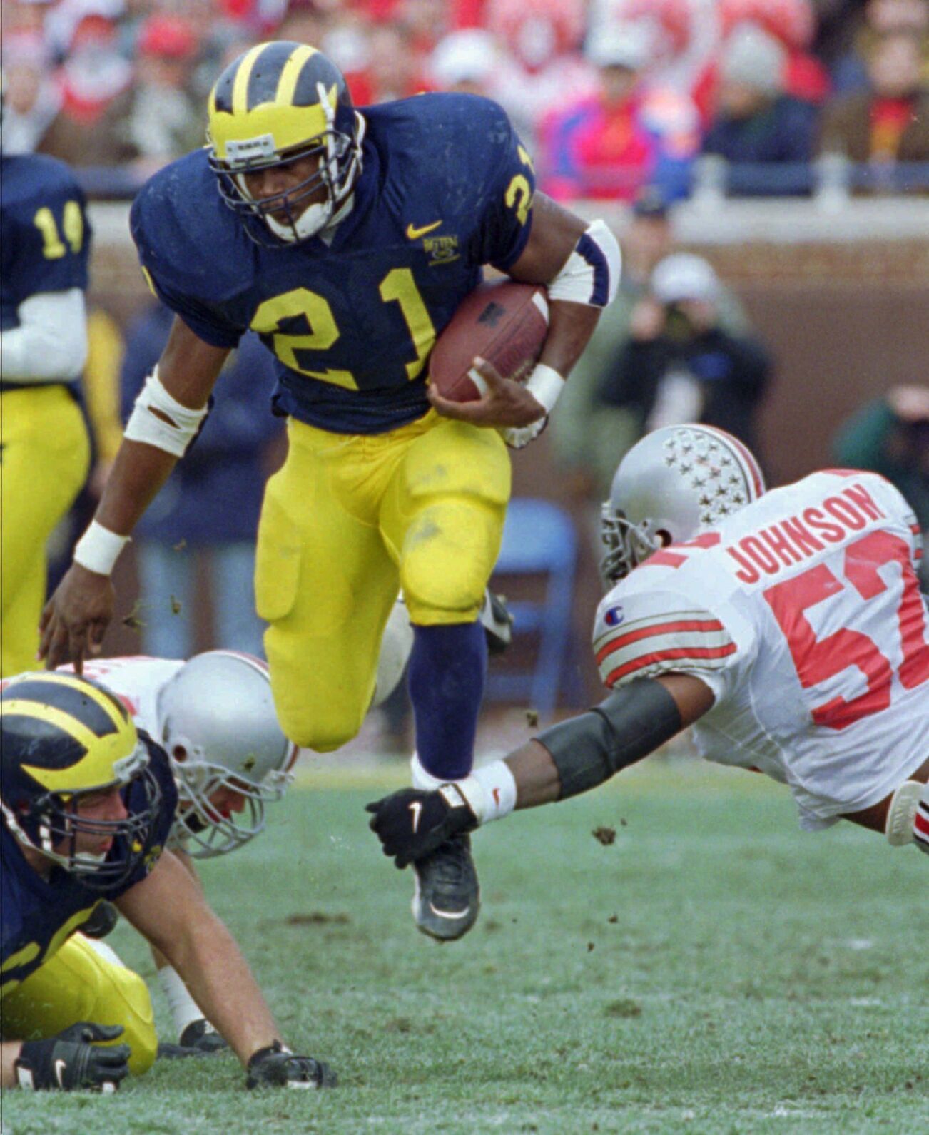 1995: Tim Biakabutuka rushes for career-high 313 yards as Michigan upsets Ohio State